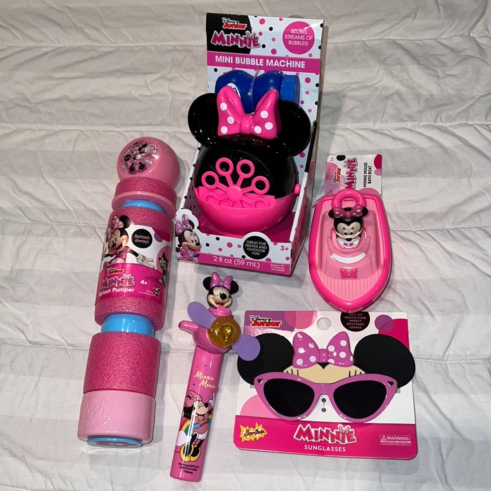 NWT Disney 5pc Mini Mouse Luxury Girl Bundle